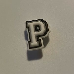 Letter P croc Jibbitz